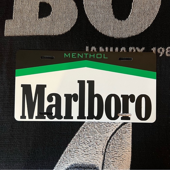 Decorative Marlboro Plate - Picture 1 of 5